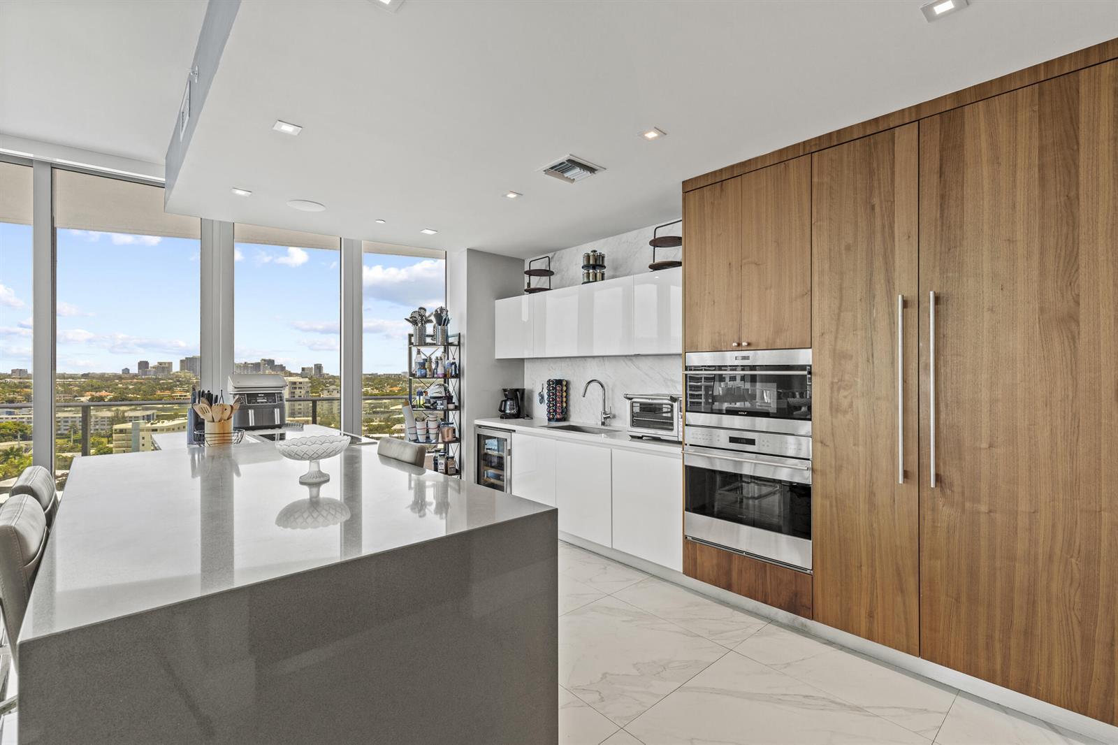Building Photo - 701 N Fort Lauderdale Beach Blvd