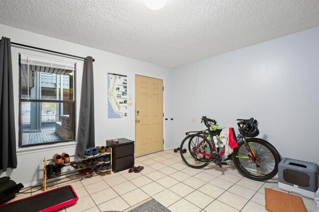 Building Photo - 3506 Speedway