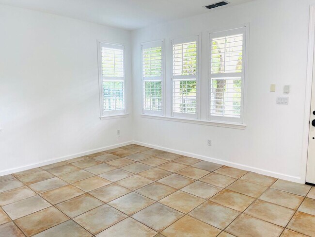 Building Photo - 4285 Bromley Ct