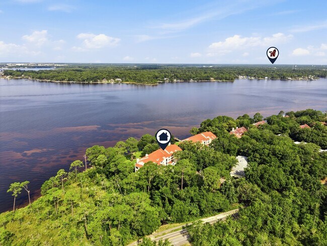 Building Photo - Waterfront Condo in Bluewater Bay!