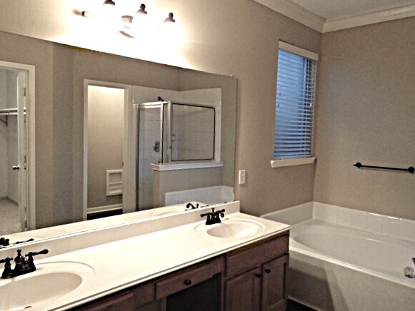 Building Photo - 8731 Camber Brook Dr