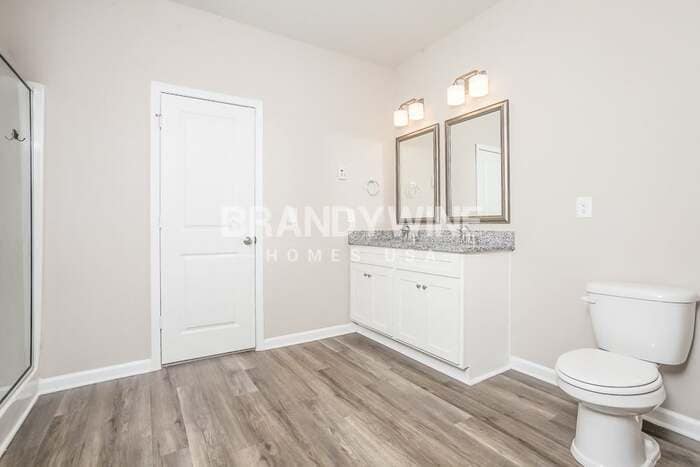 Building Photo - 519 Glenmanor Dr