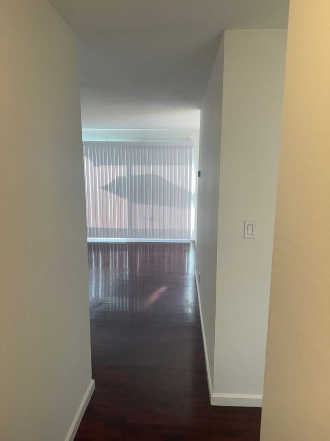 Building Photo - Charming 2-Bedroom Condo in Prime Walnut C...