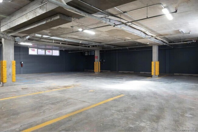 Building Photo - 2815 35th Street Unit 5A