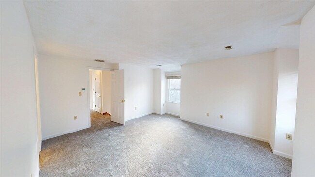 Building Photo - 95 Pleasant St