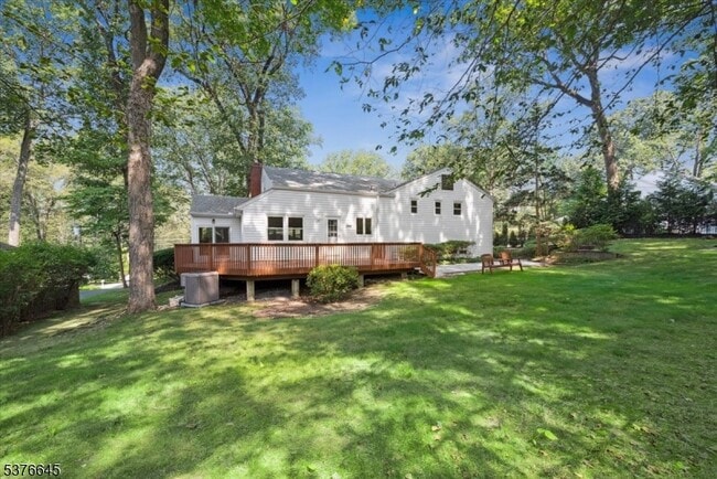 Building Photo - 19 Braidburn Way