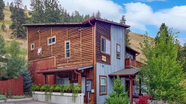 Building Photo - 755 Sun Pillar Loop