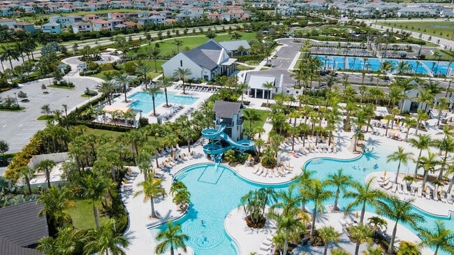 Building Photo - 16181 Oakview Dr