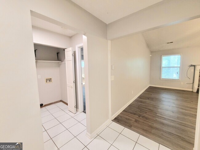 Building Photo - 10834 Sunfield Way