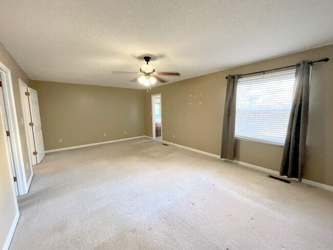 Building Photo - 6930 Steeplechase Dr NW
