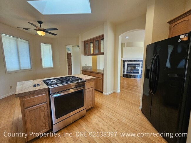 Building Photo - 1225 River Ridge Dr