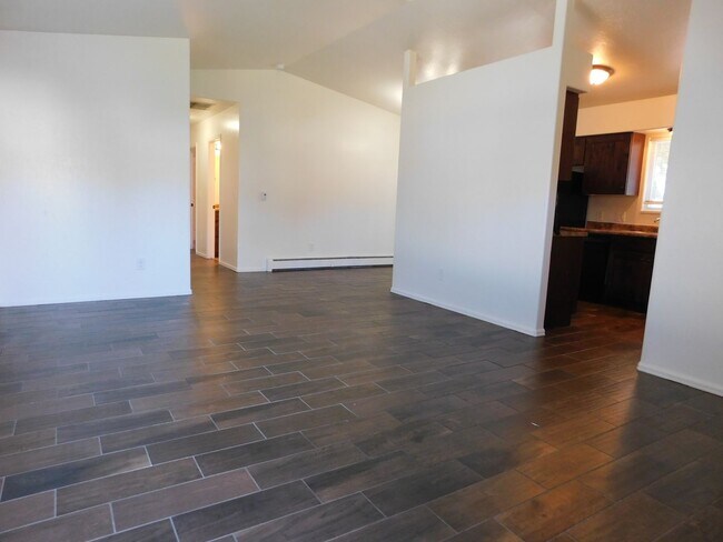 Building Photo - Charming Home in NE Grand Junction