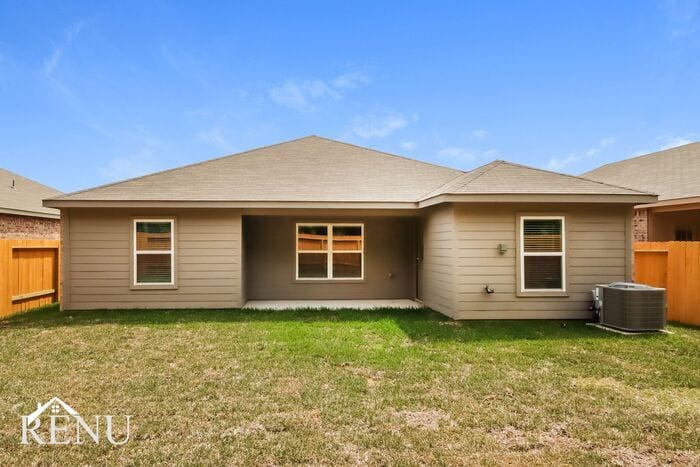 Building Photo - 10478 Sweetwater Creek Dr