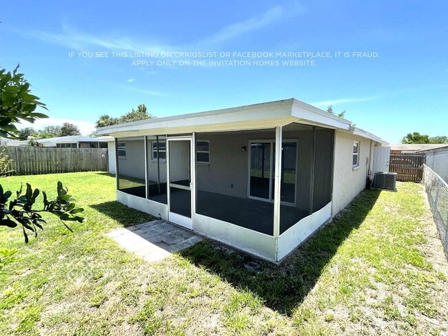 Building Photo - 9120 Crabtree Ln