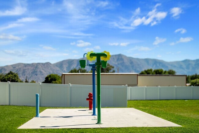 Building Photo - 3 Bedroom Tremonton Apartment Home
