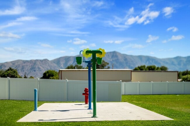 Building Photo - Upscale 2 Bedroom Tremonton Apartment Home