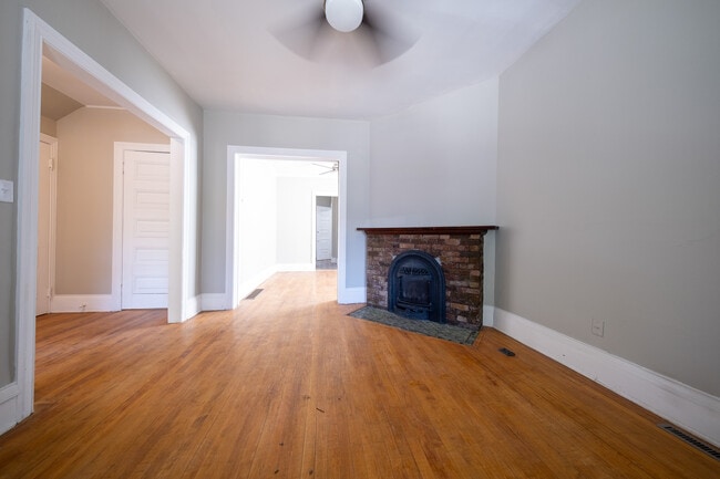 Building Photo - 1611 Carroll Ave