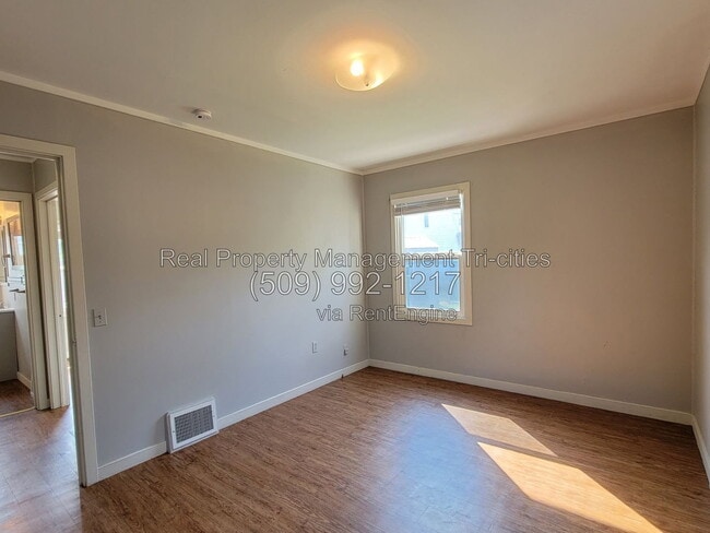 Building Photo - 312 Goethals Dr