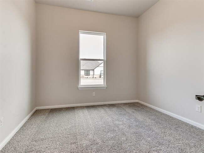 Building Photo - 2817 Bens Cir