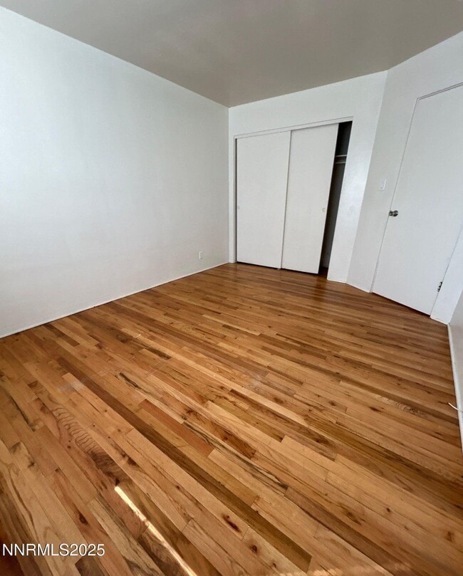 Building Photo - 236 18th St