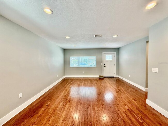 Building Photo - 3419 W Empedrado St