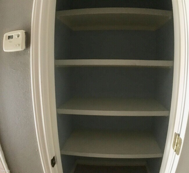 Building Photo - 2 br, 2.5 bath Townhome - 1206 W Fig Ave 2...