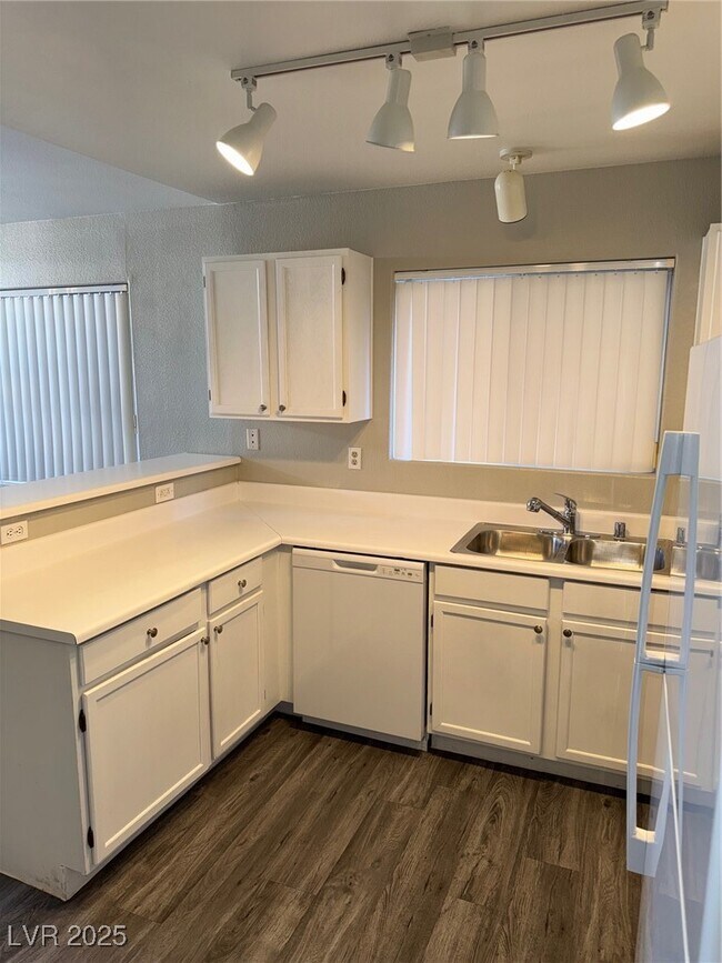 Building Photo - 5208 Standing Rock Pl