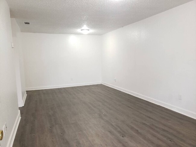Building Photo - 8536 Channelview Cir