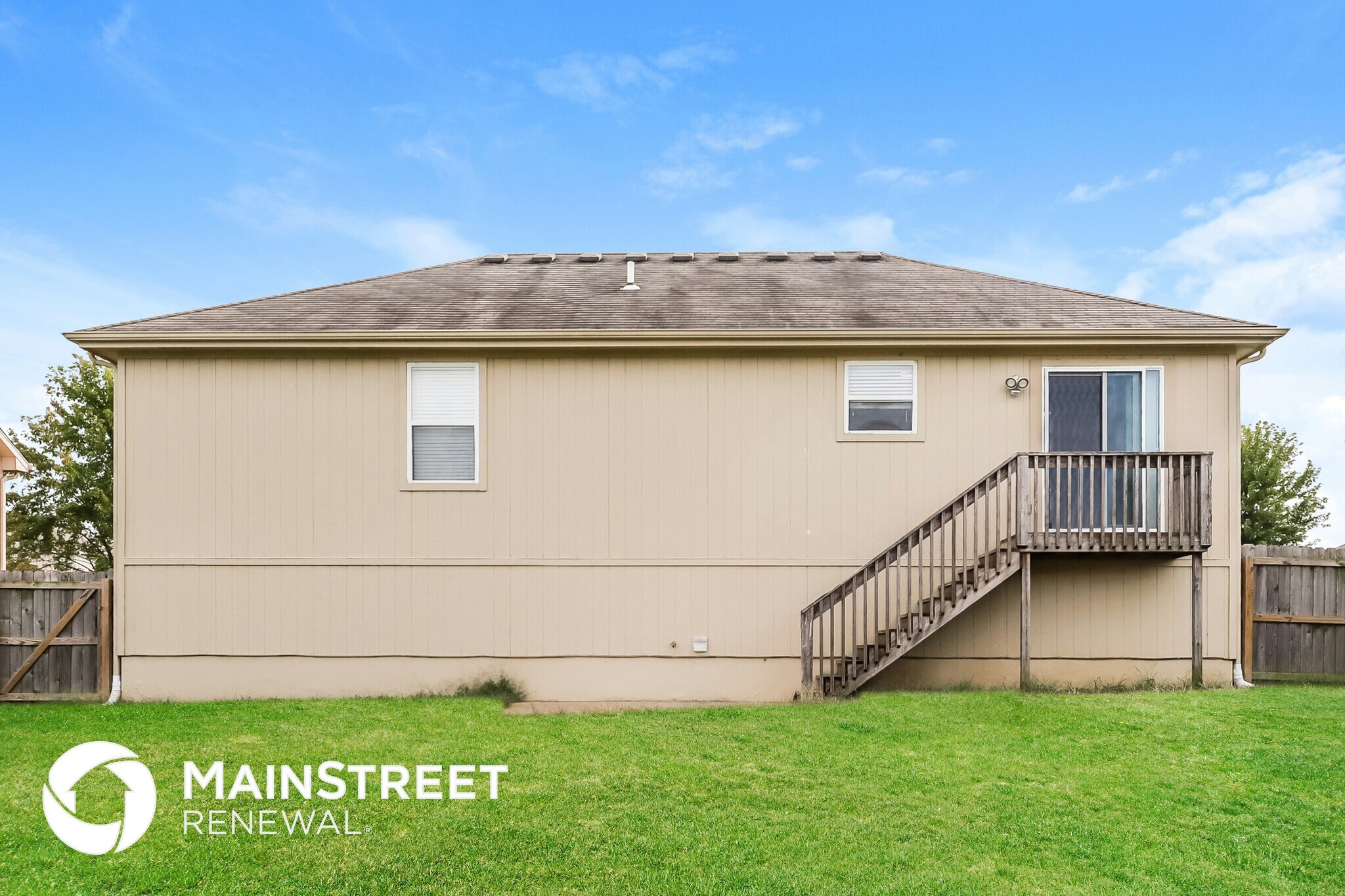 Building Photo - 1410 NW High View Dr