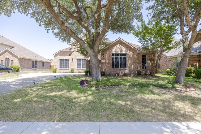 Building Photo - 10002 River Bend Dr