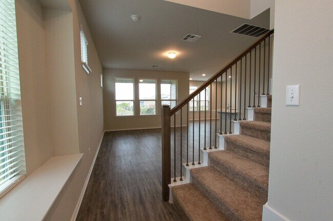 Building Photo - Newly Built 3 Bedroom, 2.5 Bath House in Round Rock's University Park Villas