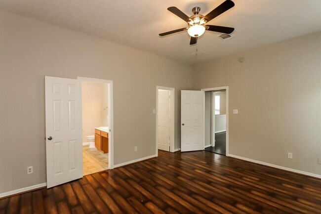 Building Photo - 1023 Casting Springs Way