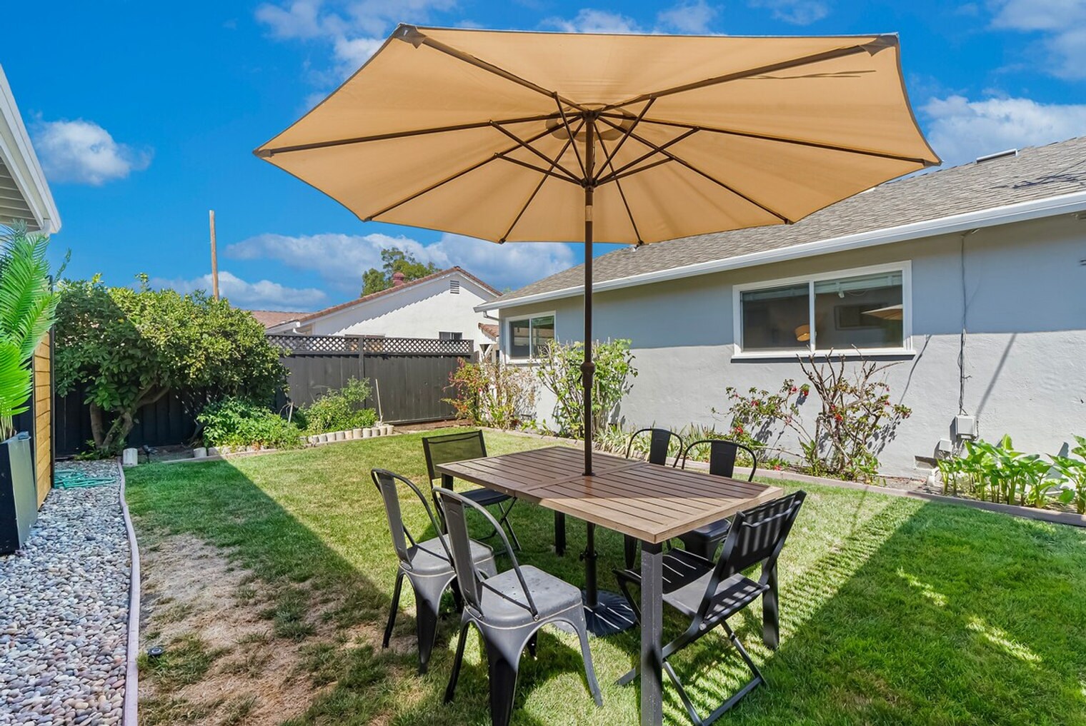 Building Photo - 2355 Arlene Dr