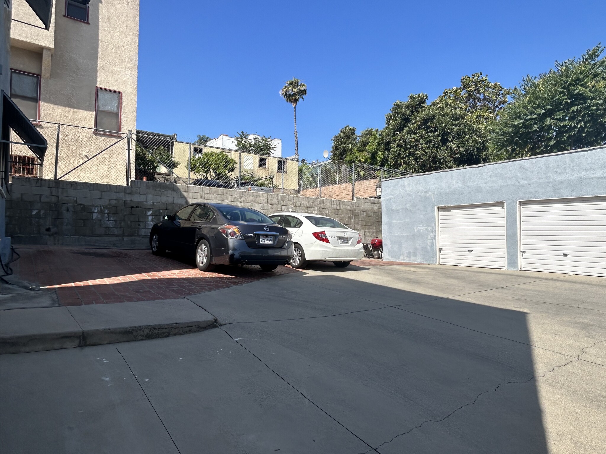 Building Photo - 1417 1/2 Maltman Ave