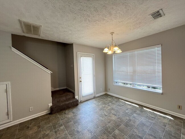 Building Photo - Flexible 4-Bed Home on Corner Lot in Everg...