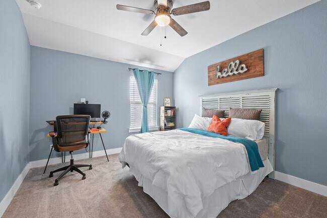 Building Photo - 525 Compania Cove