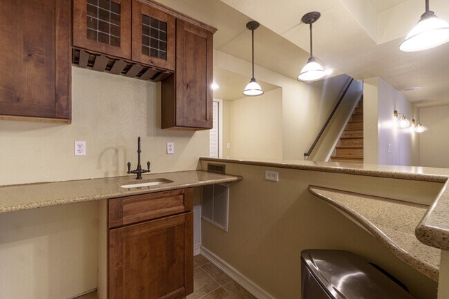 Building Photo - 9045 Aldersgate Ct