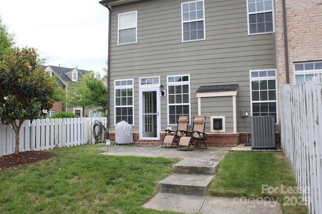 Building Photo - 11459 Potters Row