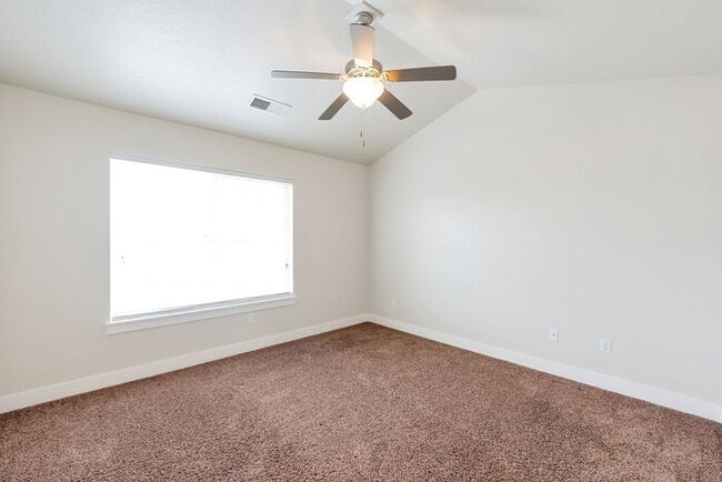 Building Photo - Gorgeous Provo Townhome
