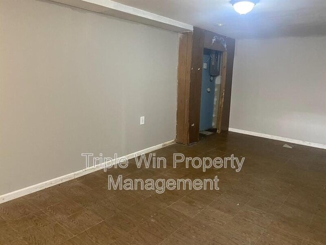Building Photo - 14655 Fox Manor Dr