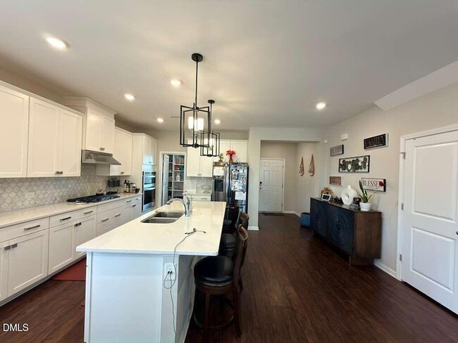 Building Photo - 3500 Barn Rd