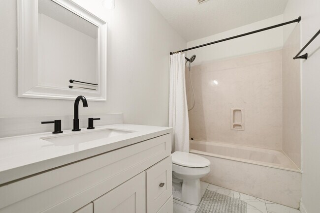 Building Photo - 6381 Havenmist Ln