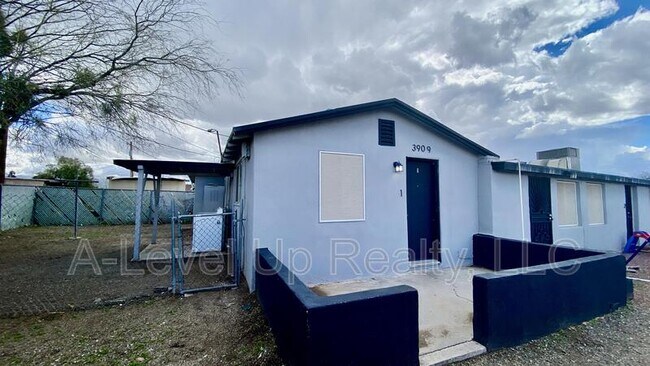 Building Photo - 3909 S 14th Ave