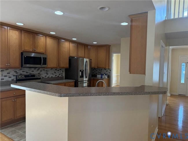 Building Photo - 5719 Barnwood Dr