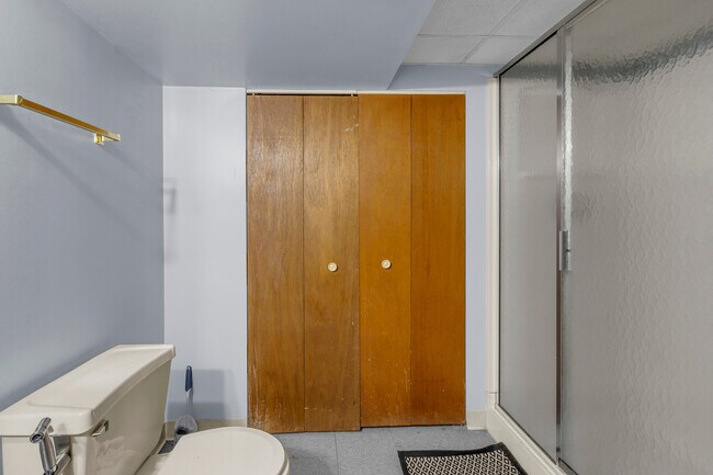Building Photo - 7736 W 157th Pl