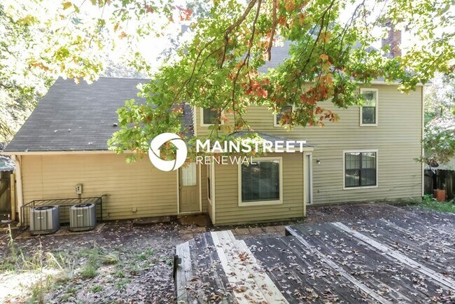 Building Photo - 4 Bedroom Pet-Friendly Home in Cordova, TN with Main Street Renewal