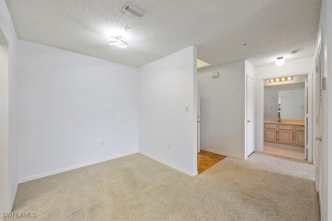 Building Photo - 900 Arbor Lake Dr