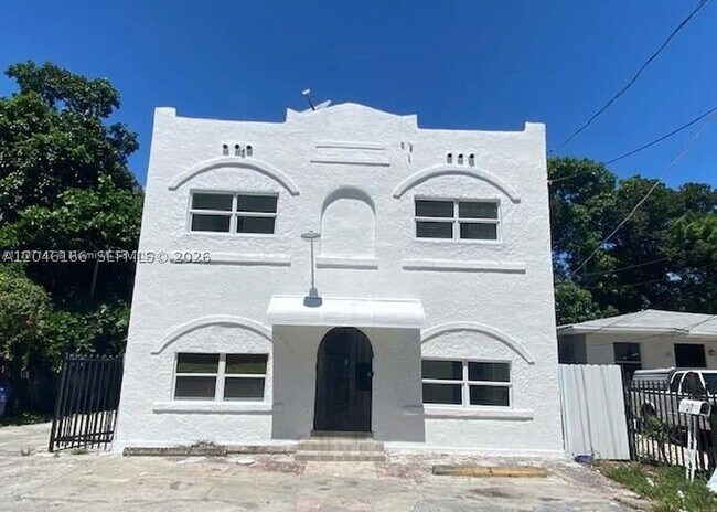 Building Photo - 27 NE 60th St