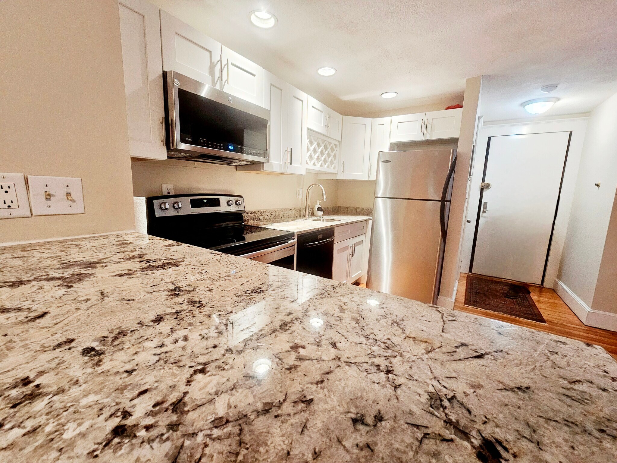 Building Photo - 39 South St