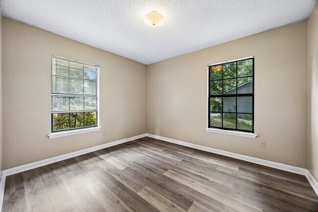 Building Photo - 1091 Boone Ave